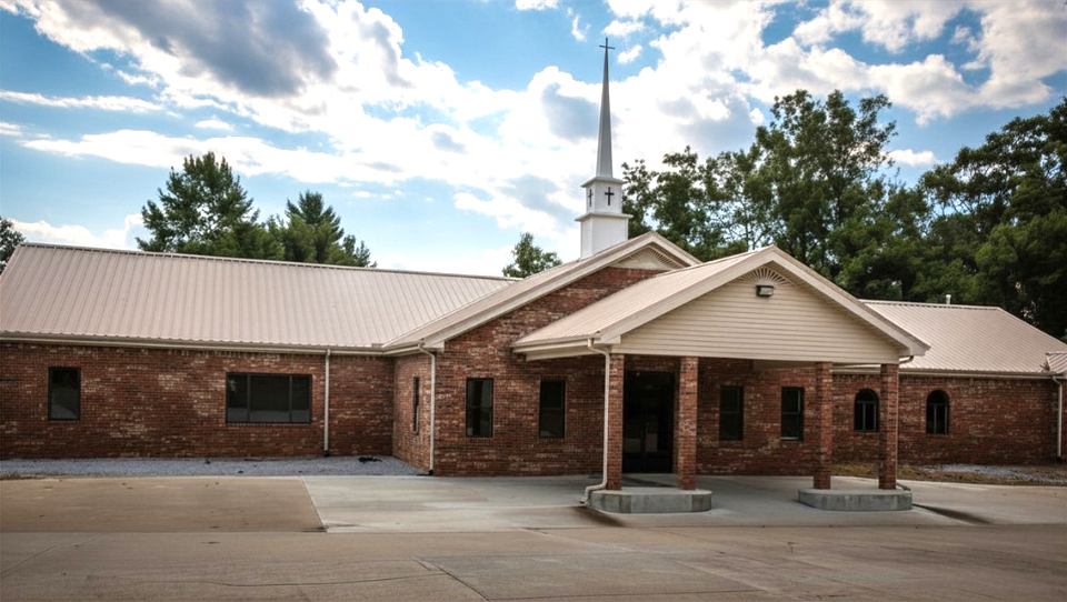 Cherry Grove Baptist Church in the Alabama countryside